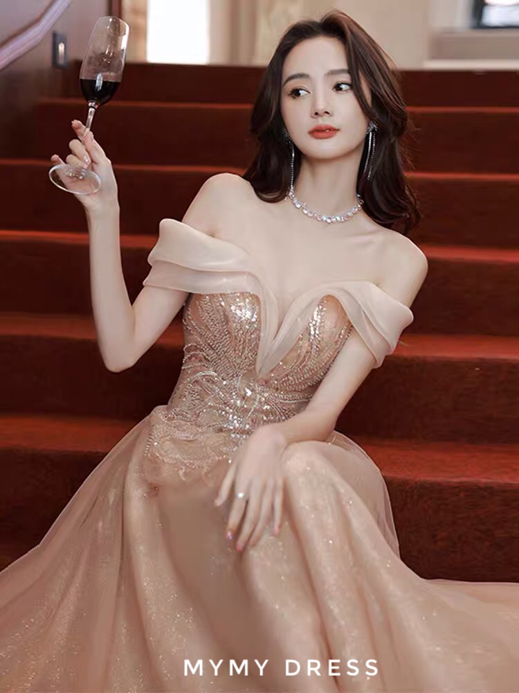 Miss Grand International 2023: Hình ảnh phác thảo trang phục dạ hội và dân  tộc của Hoa hậu Lê Hoàng Phương